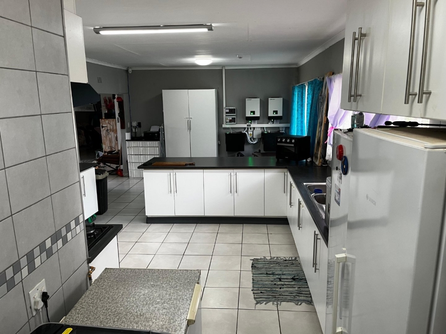 3 Bedroom Property for Sale in La Hoff North West